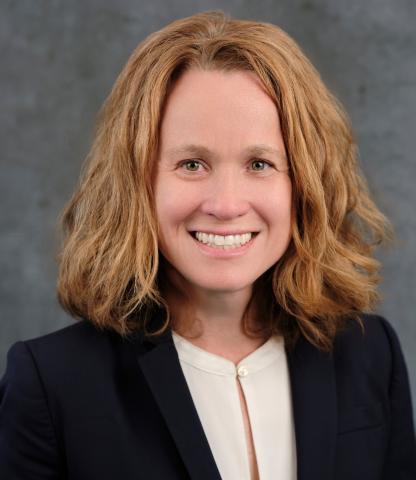 Zoe Cronin Headshot